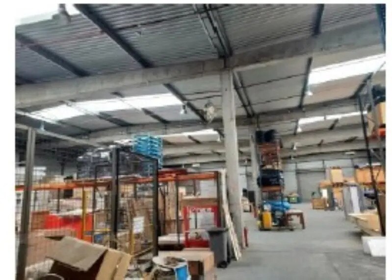 Industriel/Logistique dans SAINT-OUEN-L'AUMONE à vendre Photo intérieure– Image 1 sur 7