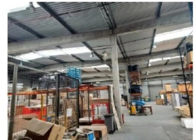 Plus de détails pour Industriel/Logistique à vendre