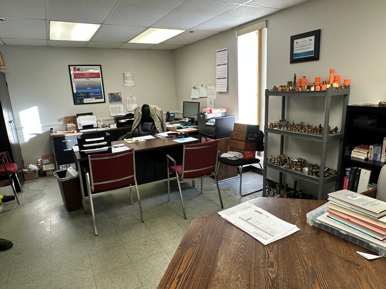 650 Hathaway St, East China, MI à vendre - Photo de l’immeuble – Image 3 sur 9