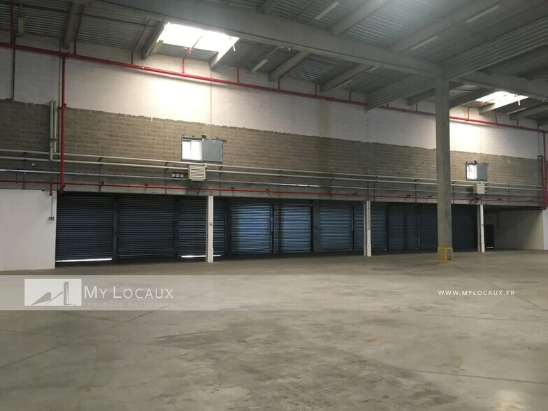 Industriel/Logistique dans SAINT-OUEN-L'AUMONE à louer - Photo de l’immeuble – Image 2 sur 6