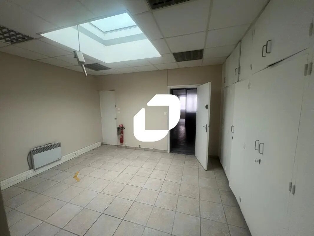 Bureau dans Lens à louer Photo de l’immeuble– Image 1 sur 8