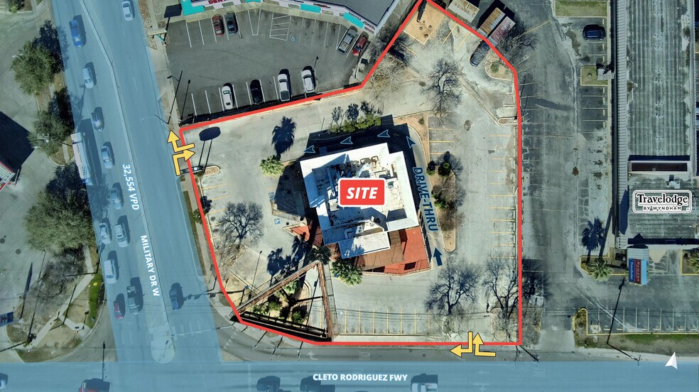 6867 W US Hwy 90, San Antonio, TX à vendre - Photo de l’immeuble – Image 2 sur 4