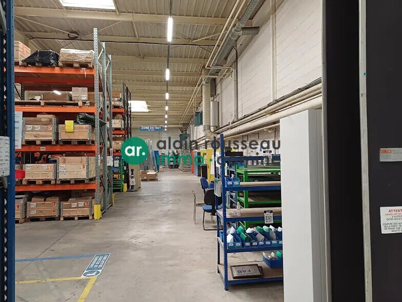 Local d'activités dans Beaucouzé à vendre - Photo de l’immeuble – Image 2 sur 5