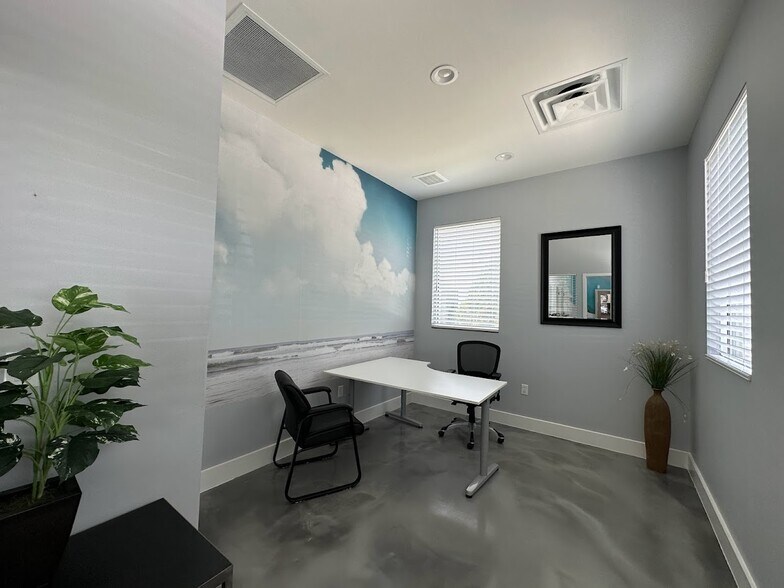 760 Currency Cir, Lake Mary, FL à louer - Photo de l’immeuble – Image 3 sur 12