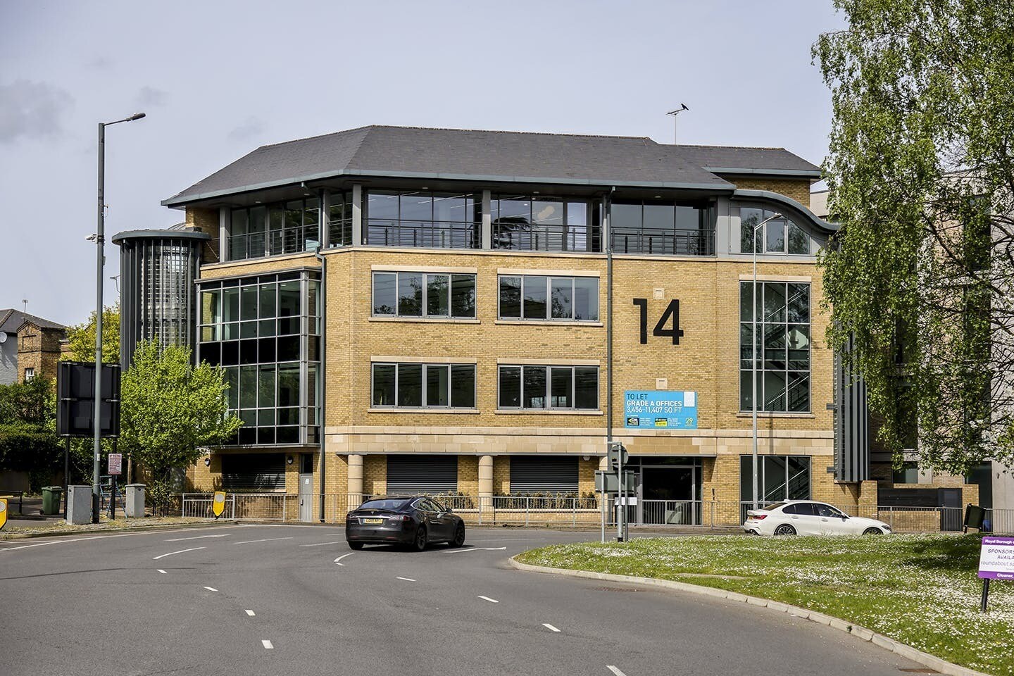 14 Castle Hl, Maidenhead à louer Photo de l’immeuble– Image 1 sur 9