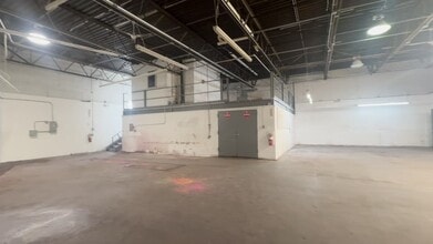 10-12 Niagara Ave, Freeport, NY à louer - Vidéo sur l’annonce professionnelle 