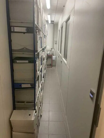 Bureau dans Beauvais à louer - Photo de l’immeuble – Image 3 sur 4