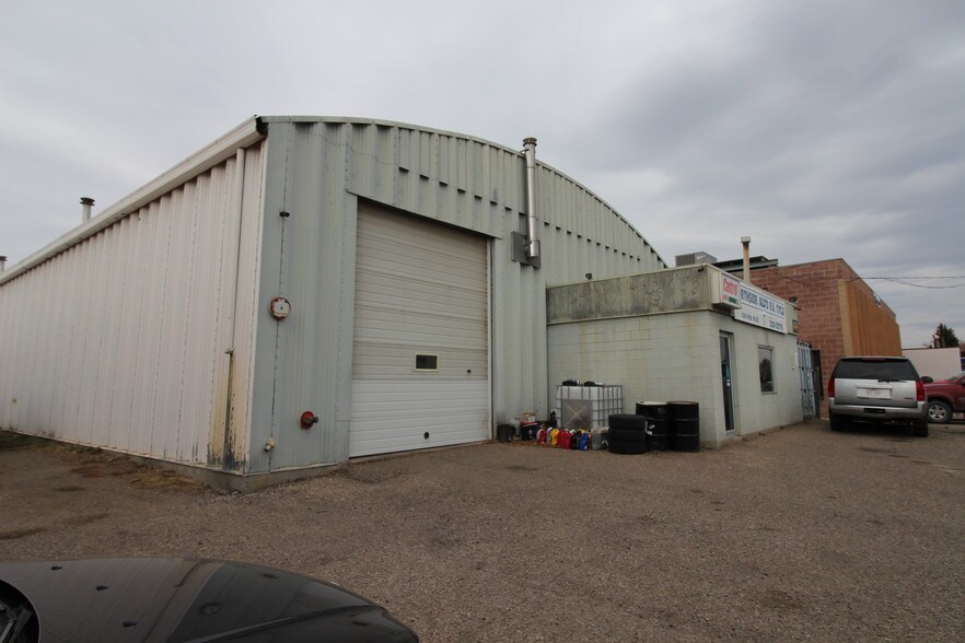 426 10 St N, Lethbridge, AB à louer - Photo de l’immeuble – Image 2 sur 11