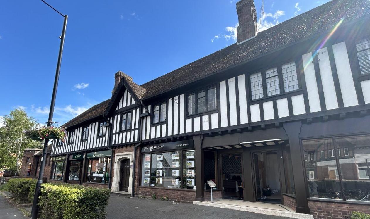 12 Victoria Square, Droitwich à louer Photo de l’immeuble– Image 1 sur 2