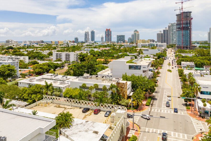 955 Alton Rd, Miami Beach, FL à louer - Photo de l’immeuble – Image 3 sur 21