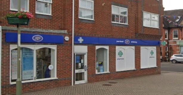 130-132 High St, Lee On The Solent à louer - Photo principale – Image 1 sur 1