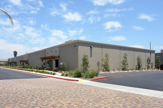 Plus de détails pour 1537 E McFadden Ave, Santa Ana, CA - Industriel/Logistique à louer