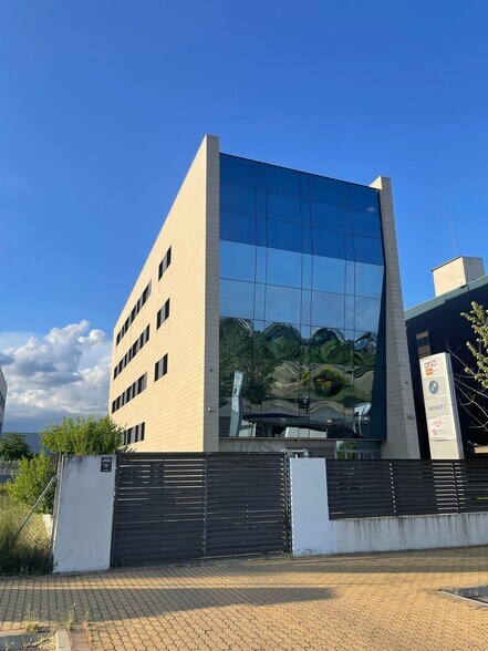 Bureau dans Leganés, Madrid à vendre - Photo de l’immeuble – Image 1 sur 6