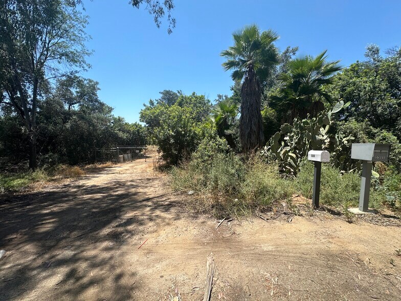 1350 Firethorn Ave, Riverside, CA à vendre - Photo de l’immeuble – Image 2 sur 16
