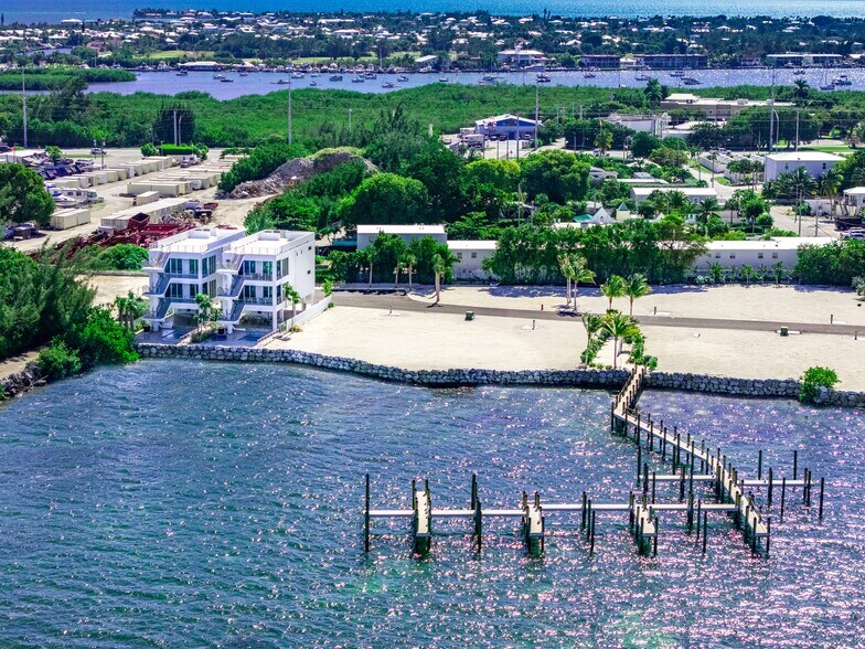 990 41st St, Marathon, FL à vendre - Photo de l’immeuble – Image 3 sur 35