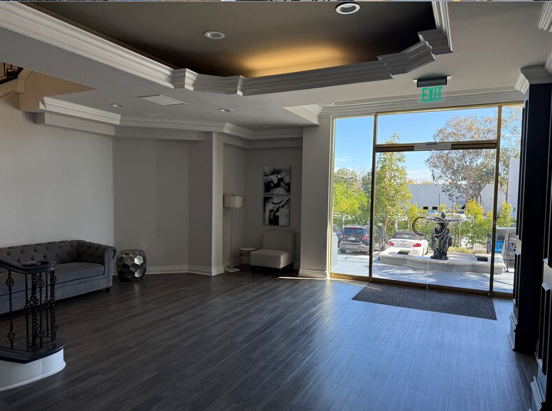 5707 Corsa Ave, Westlake Village, CA à louer - Photo intérieure – Image 3 sur 8