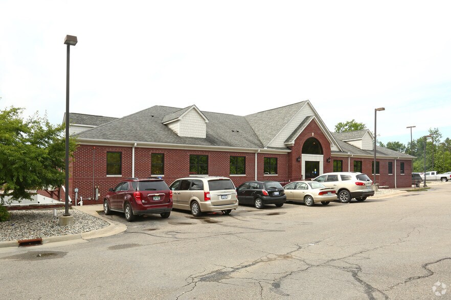 3400 Fleckenstein Rd, Flint, MI à louer - Photo de l’immeuble – Image 1 sur 3