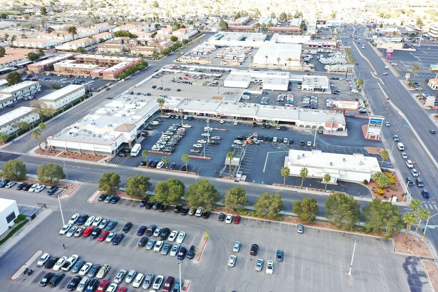 2101 S Decatur Blvd, Las Vegas, NV à louer - Aérien – Image 3 sur 8