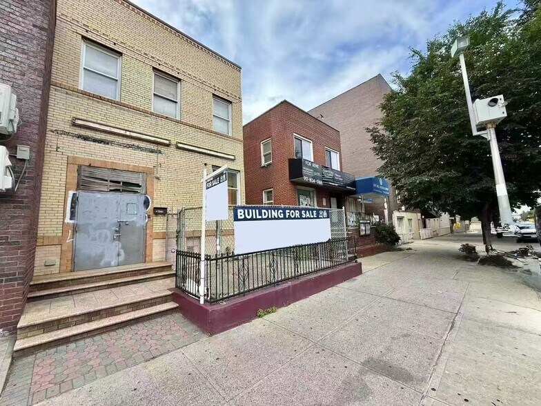6420 Bay Pky, Brooklyn, NY à vendre - Photo de l’immeuble – Image 1 sur 2