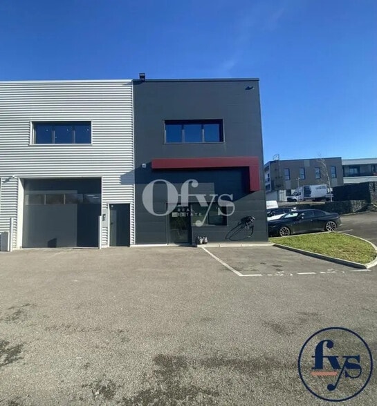 Local d’activités dans Dommartin à louer - Photo de l’immeuble – Image 1 sur 13