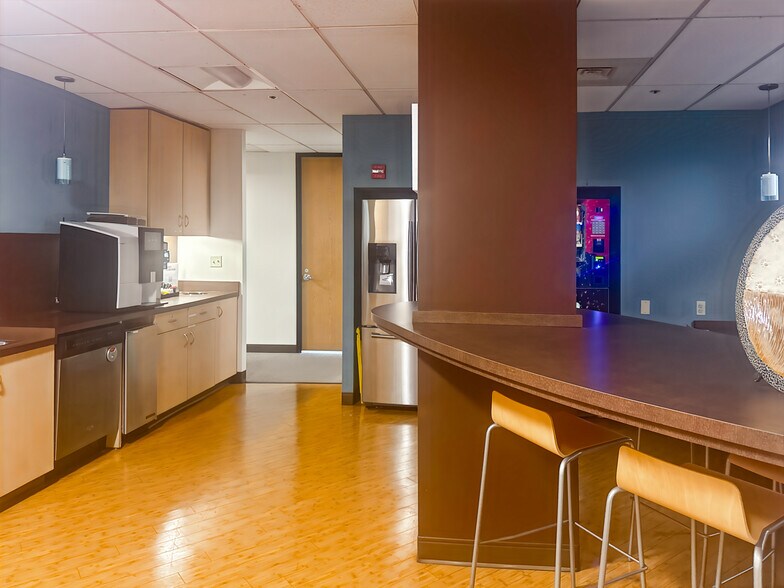 400 E Pratt St, Baltimore, MD à louer - Photo intérieure – Image 2 sur 13