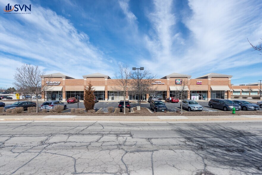 805-821 N Randall Rd, Batavia, IL à louer - Photo de l’immeuble – Image 3 sur 14