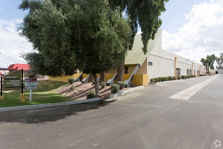 410 S Perry Ln, Tempe, AZ à louer - Photo de l’immeuble – Image 3 sur 4