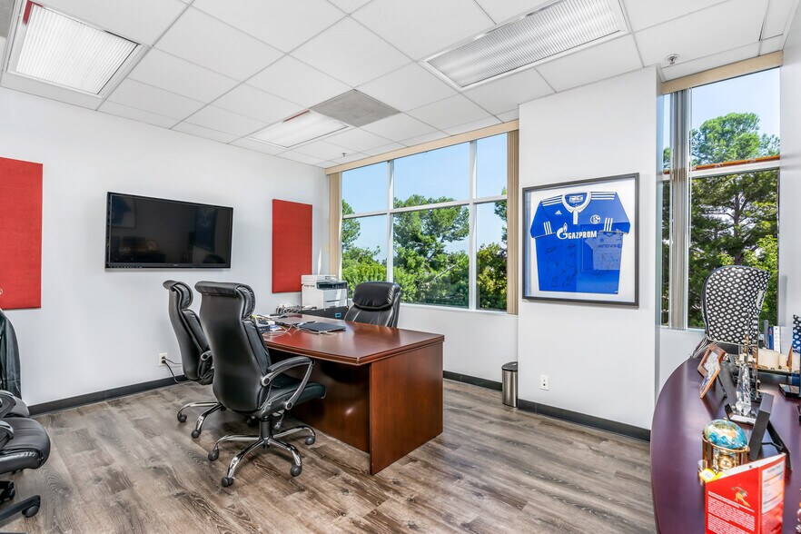 6B Liberty, Aliso Viejo, CA à louer - Photo intérieure – Image 2 sur 26