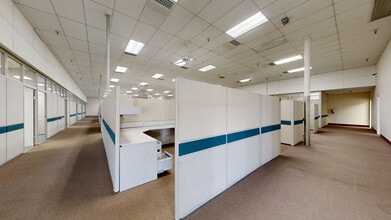 4454 Grand Blvd, New Port Richey, FL à louer Numérisation 3D Matterport– Image 1 sur 14