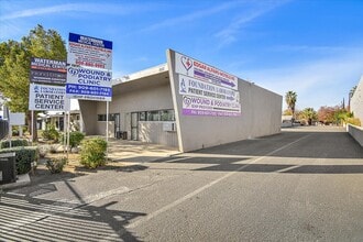1376 N Waterman Ave, San Bernardino, CA à louer Photo intérieure– Image 1 sur 25