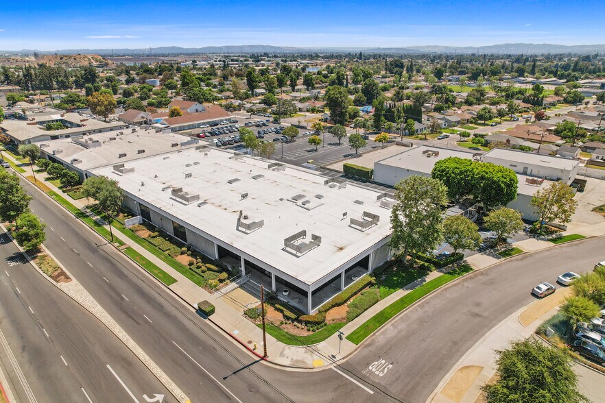 400 E Live Oak Ave, Arcadia, CA à vendre - Aérien – Image 2 sur 14