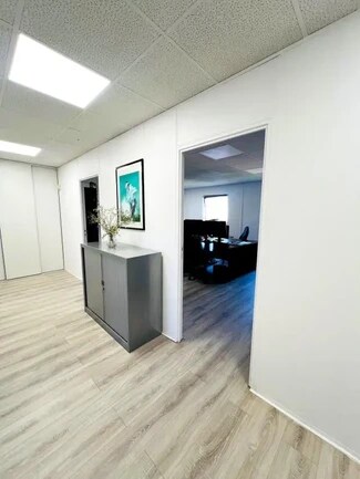 Plus de détails pour Bureau à louer