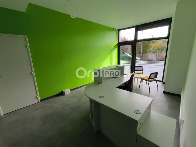 Bureau dans Brive-la-Gaillarde à louer - Photo intérieure – Image 2 sur 7