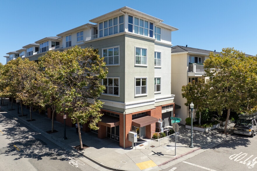 2030 N Pacific Ave, Santa Cruz, CA à vendre - Photo principale – Image 1 sur 29