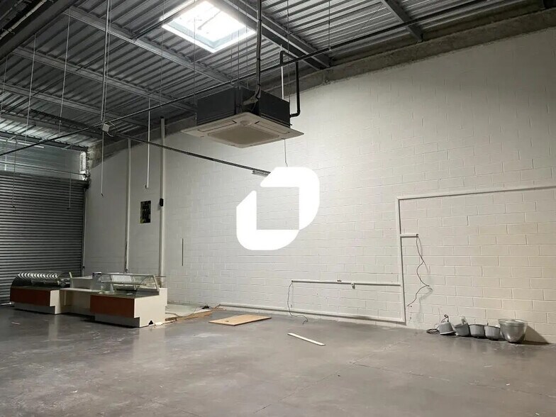 Local commercial dans Reims à louer - Photo de l’immeuble – Image 3 sur 10