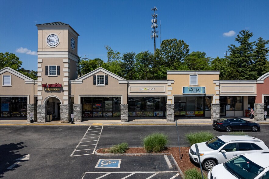 1645 Downtown West Blvd, Knoxville, TN à vendre - Photo de l’immeuble – Image 3 sur 5