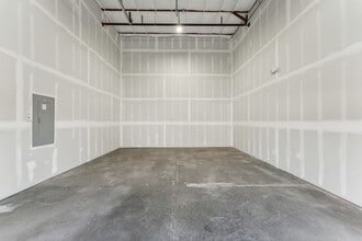 7915 Glen Harbor Blvd, Glendale, AZ à louer Photo intérieure– Image 1 sur 5