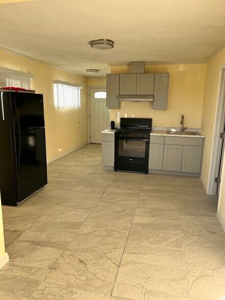 1391 W Grand Ave, Grover Beach, CA à louer - Photo de l’immeuble – Image 3 sur 5