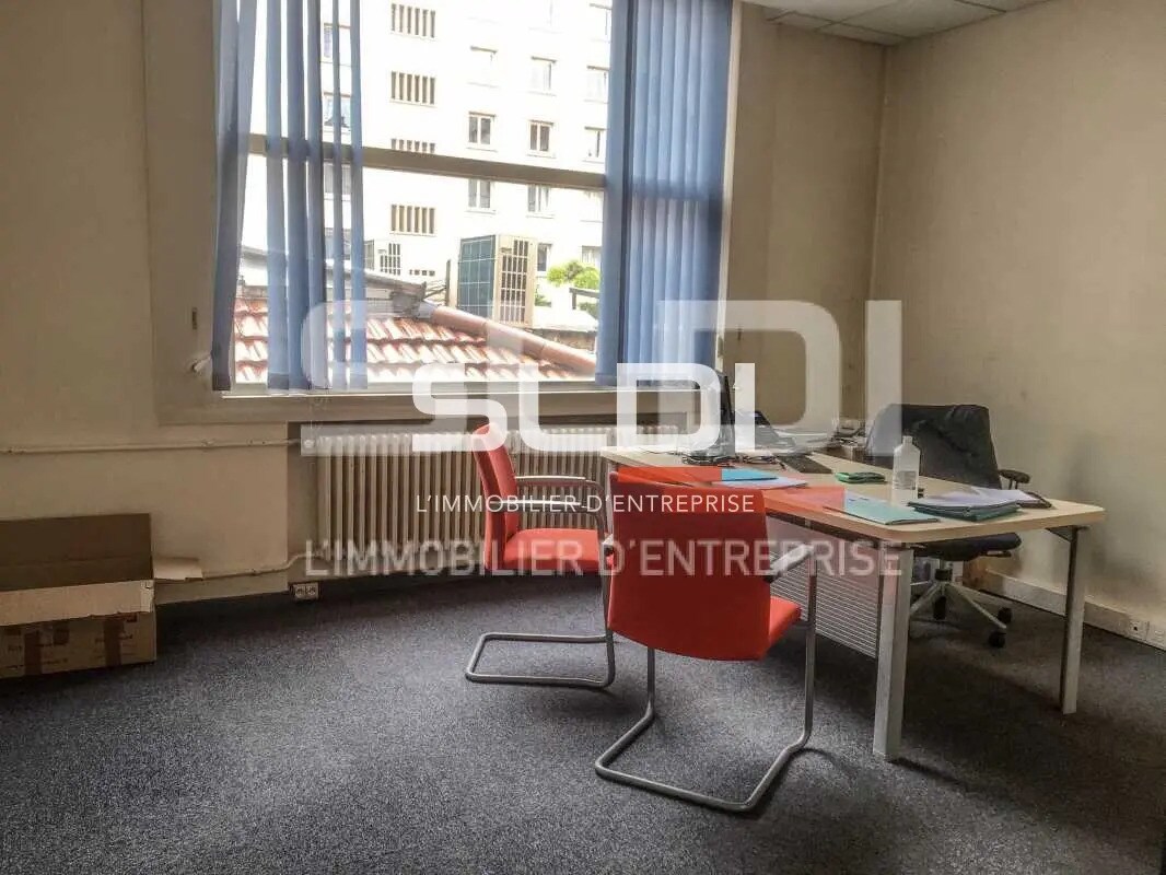 Bureau dans Lyon à louer Photo de l’immeuble– Image 1 sur 6