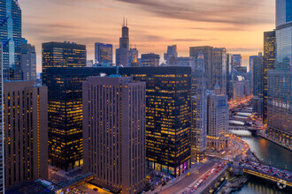 111 E Wacker Dr, Chicago, IL - VUE AÉRIENNE  vue de carte