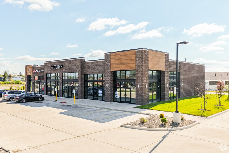 1229 Holiday Blvd, Monroe, MI à louer - Photo de l’immeuble – Image 3 sur 21