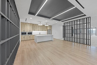 18100 Von Karman Ave, Irvine, CA à louer Photo intérieure– Image 1 sur 7