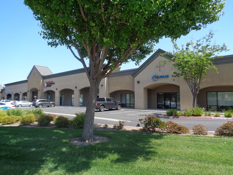 580 N Wilma Ave, Ripon, CA à louer - Photo de l’immeuble – Image 2 sur 5