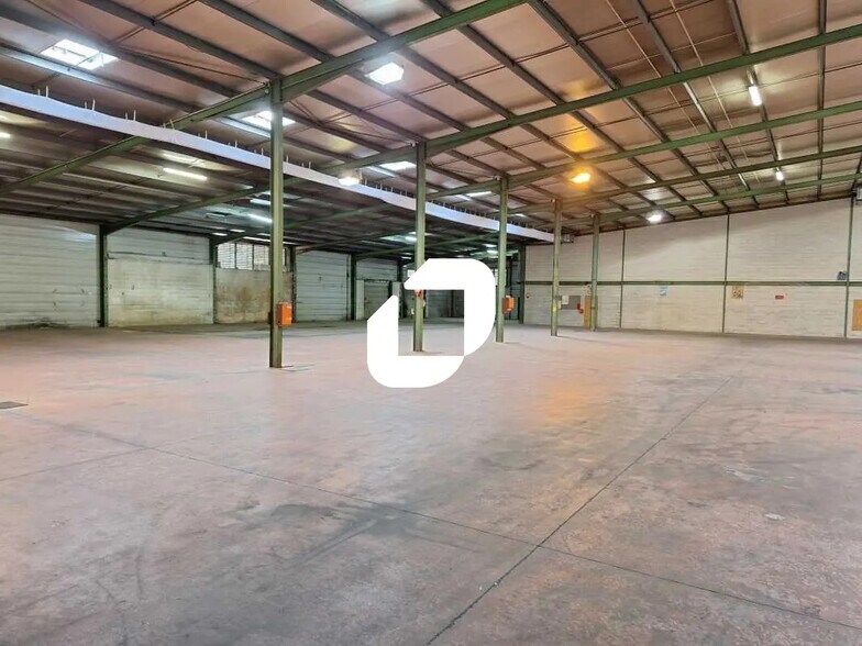 Bureau dans Podensac à louer - Photo de l’immeuble – Image 1 sur 13