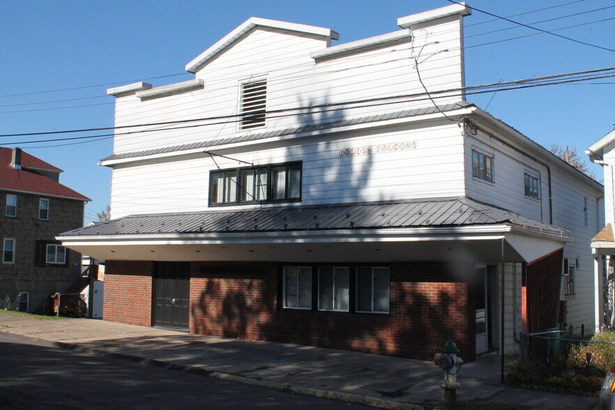134-136 E Church St, Nanticoke, PA à vendre - Photo de l’immeuble – Image 2 sur 19
