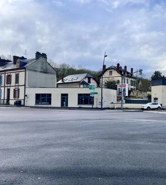 Local commercial dans Evreux à louer - Photo de l’immeuble – Image 1 sur 8