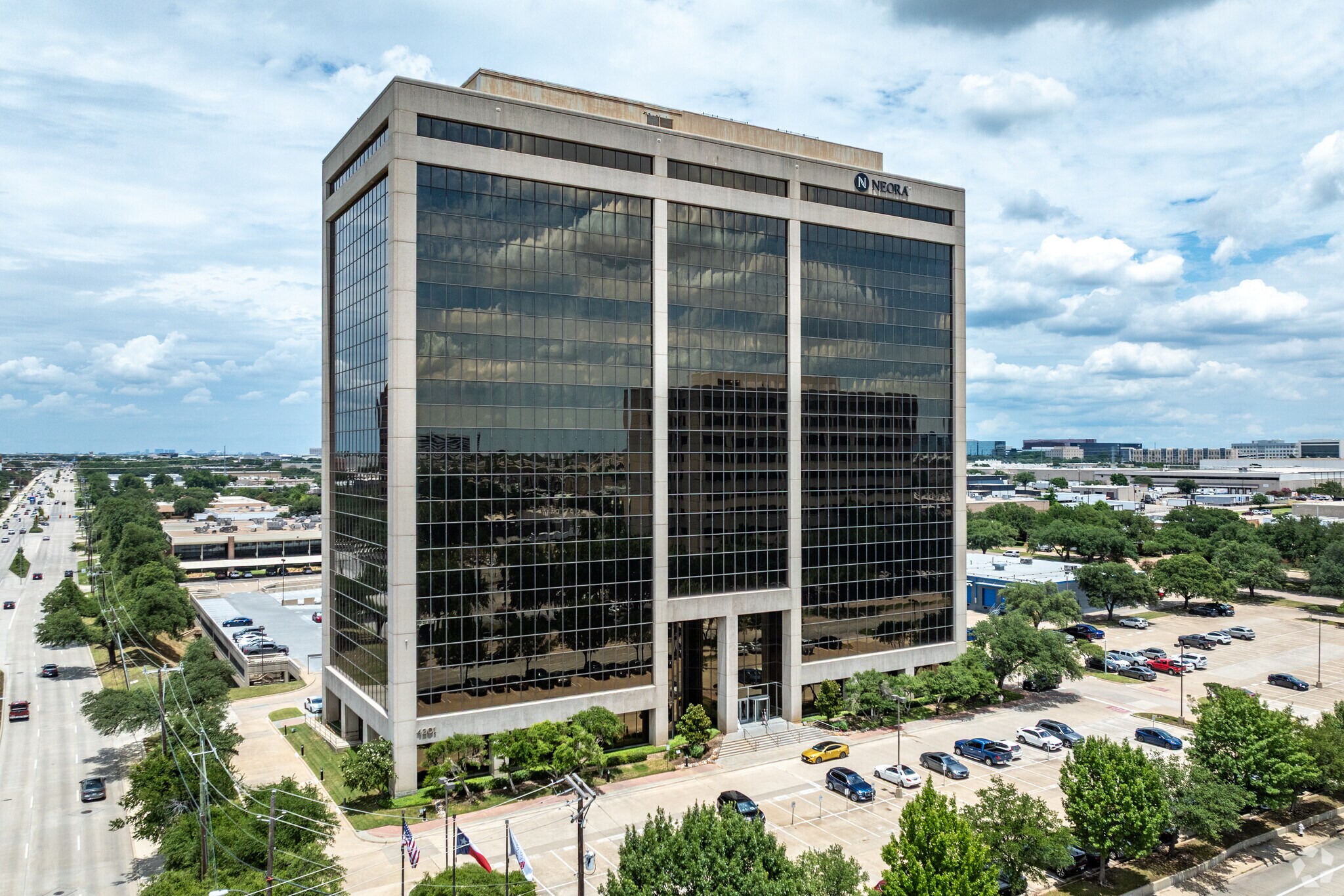 4201 Spring Valley Rd, Dallas, TX à louer Photo de l’immeuble– Image 1 sur 28