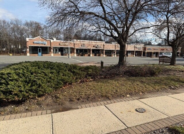 159-169 S Livingston Ave, Livingston, NJ à louer - Photo de l’immeuble – Image 2 sur 2