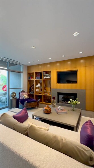 Sale and Gillespie Street portefeuille de 7 biens à vendre sur LoopNet.fr - Vidéo sur l’annonce professionnelle – Image 3 sur 80