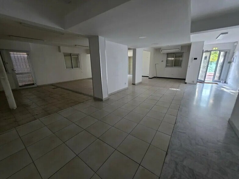 Industriel/Logistique dans Carros à louer - Photo intérieure – Image 3 sur 4